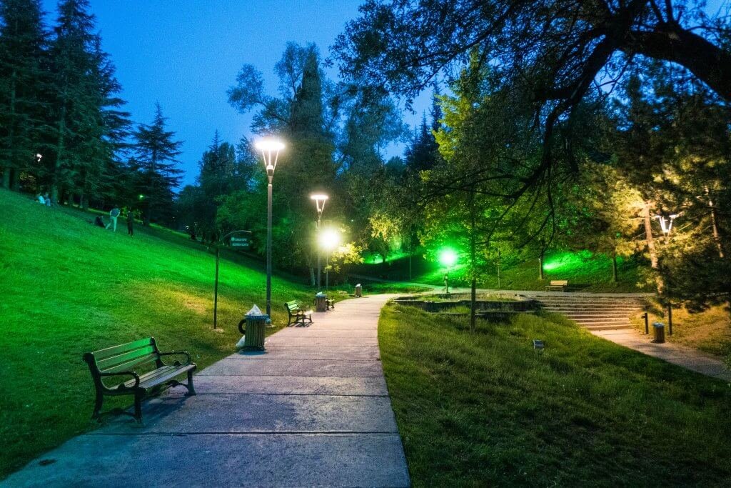 Segmenler Park in Ankara in de avond